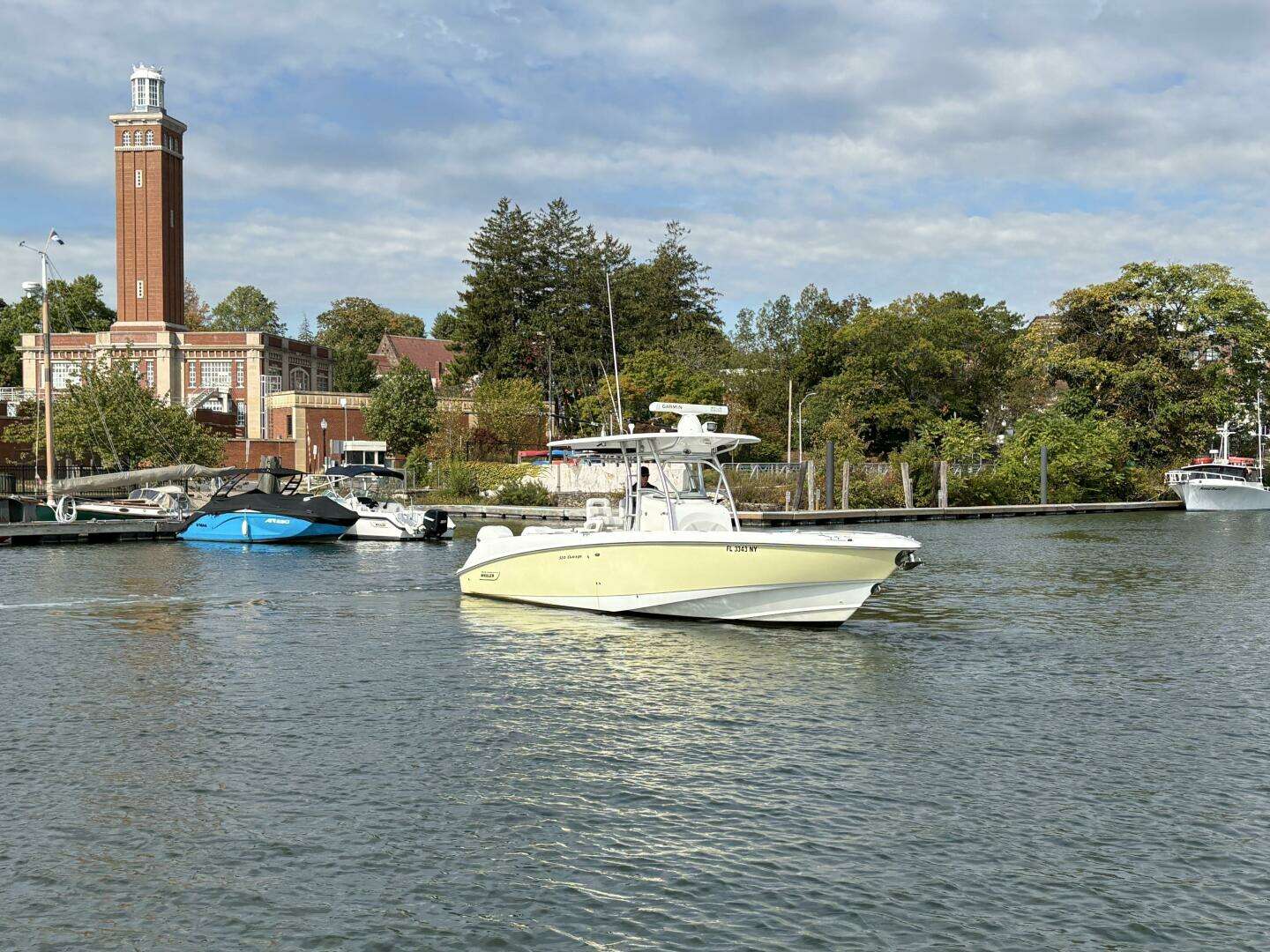 2008 Boston Whaler 320 Outrage - Image 5