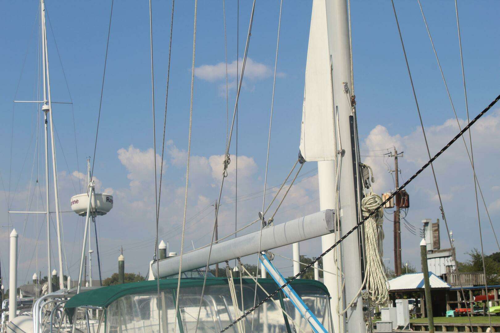 2001 Beneteau 411 - Image 4