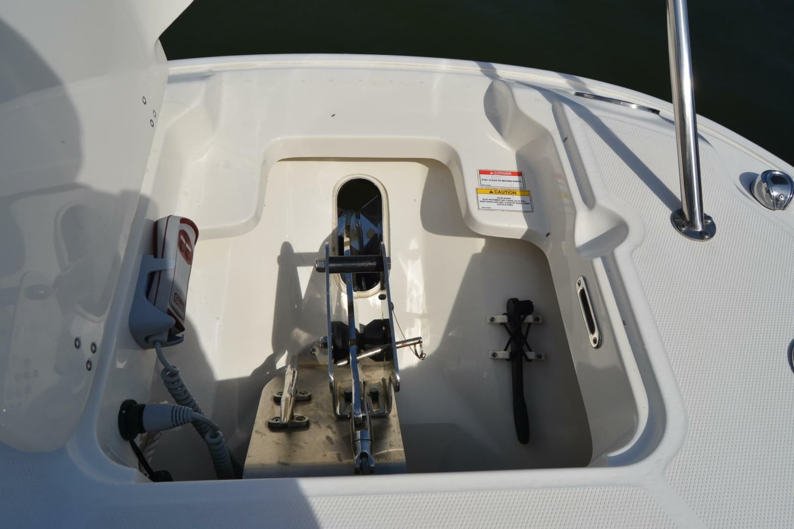2021 Boston Whaler 270 Dauntless - Image 15
