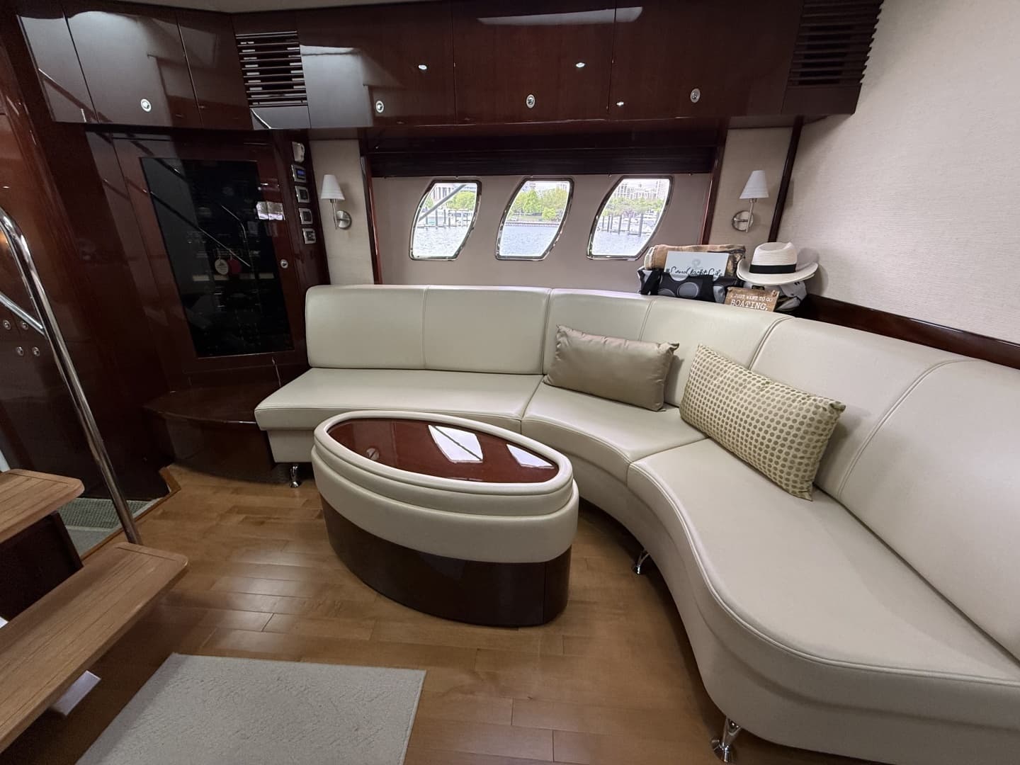 2009 Sea Ray 60 Sundancer - Image 62
