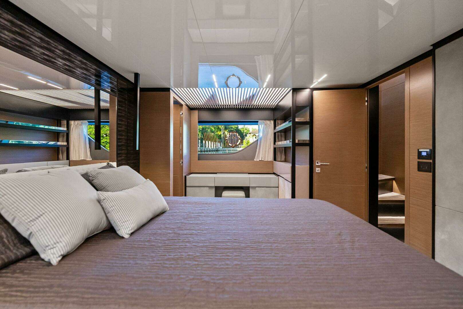 2019 Ferretti Yachts 780 - Image 36