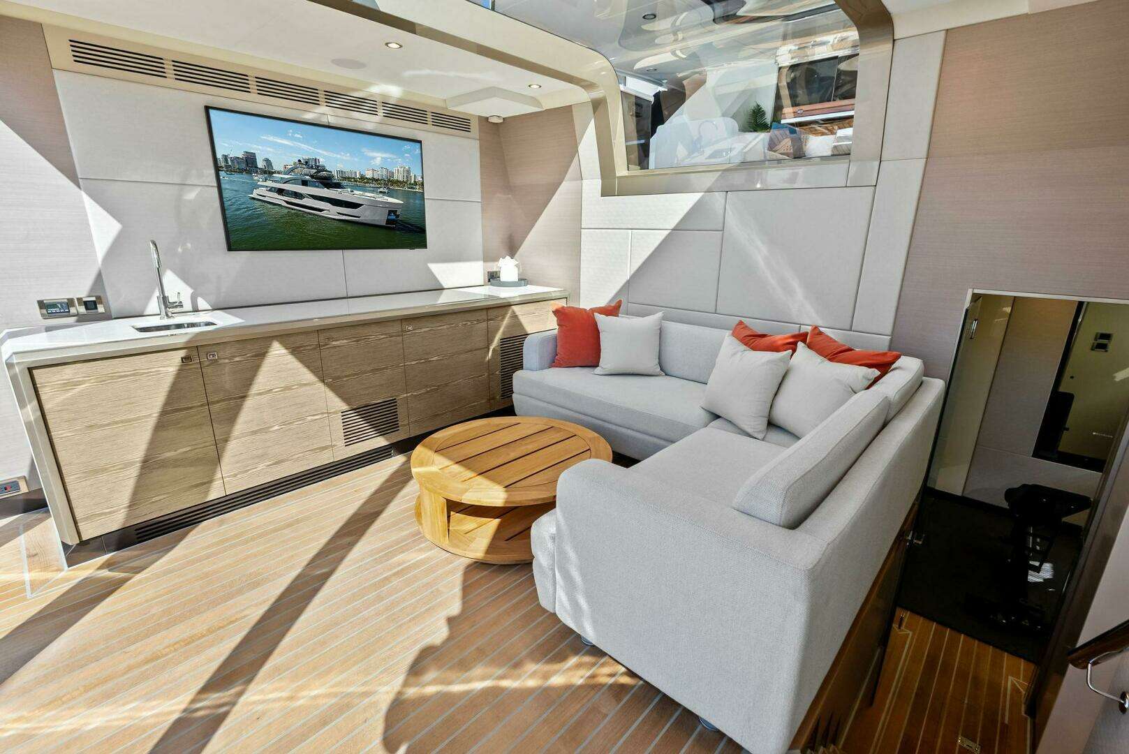 2024 Ocean Alexander 35 Revolution - Image 25