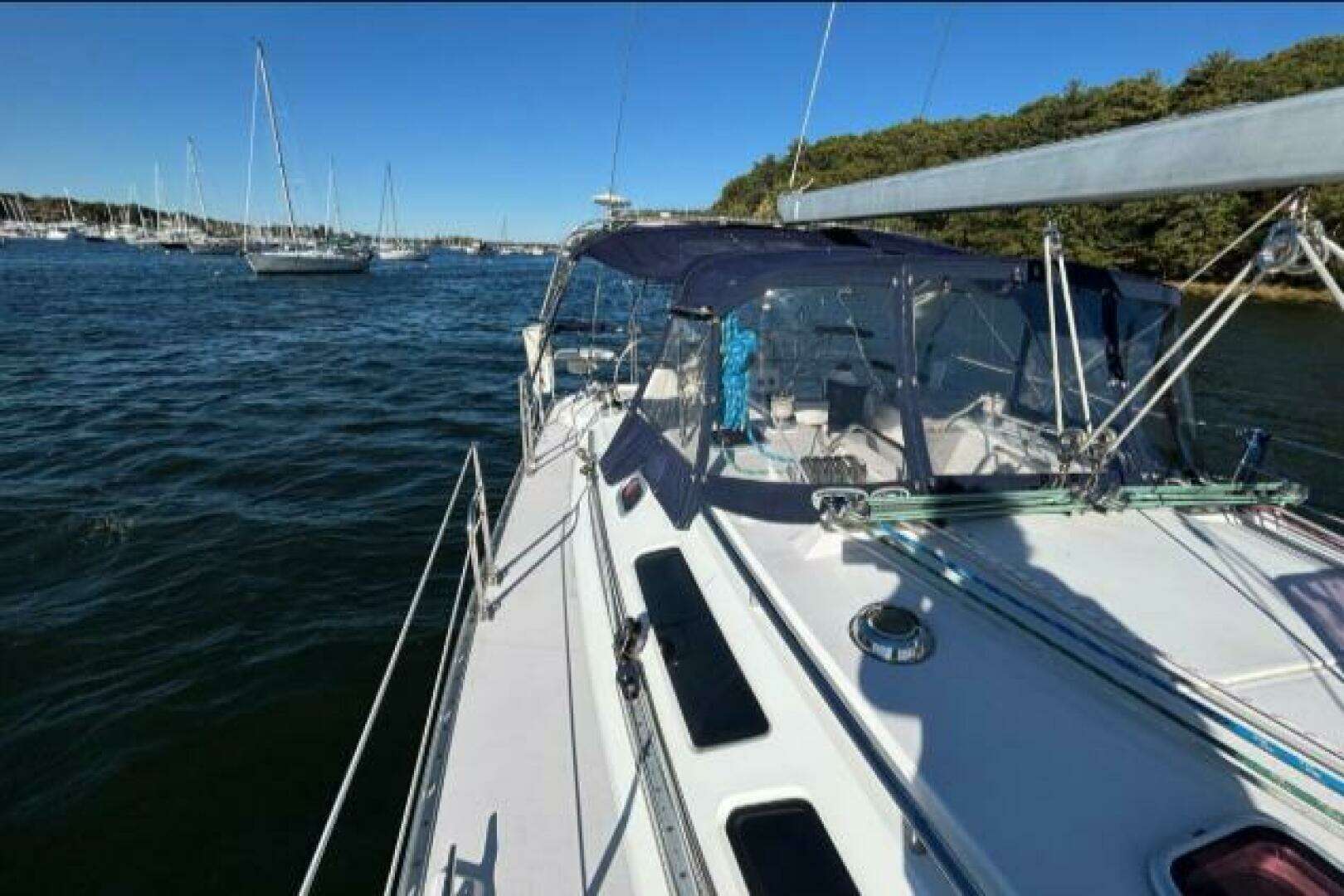2004 Catalina 400 - Image 27
