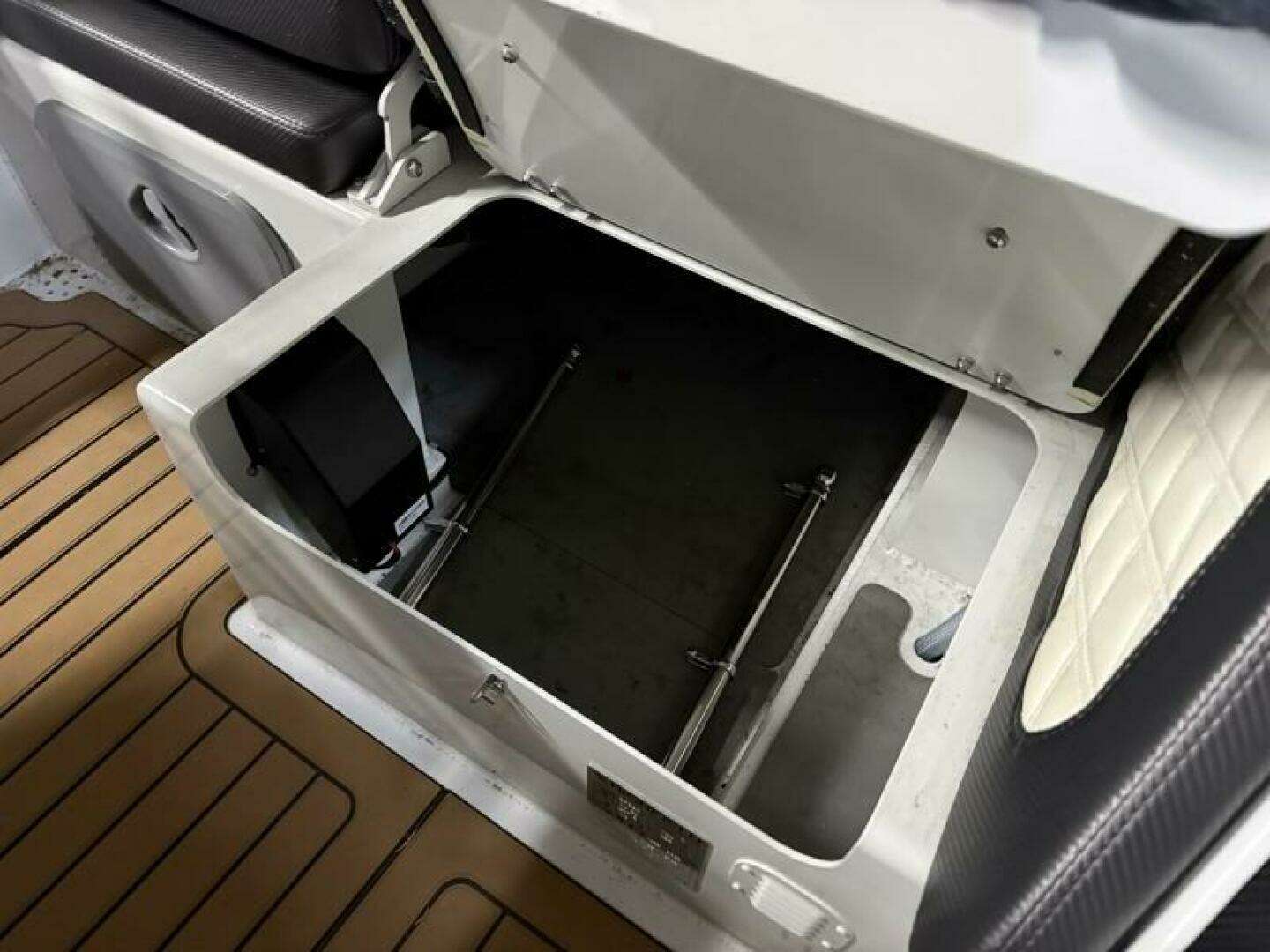 2022 Highfield Sport 520 - Image 12