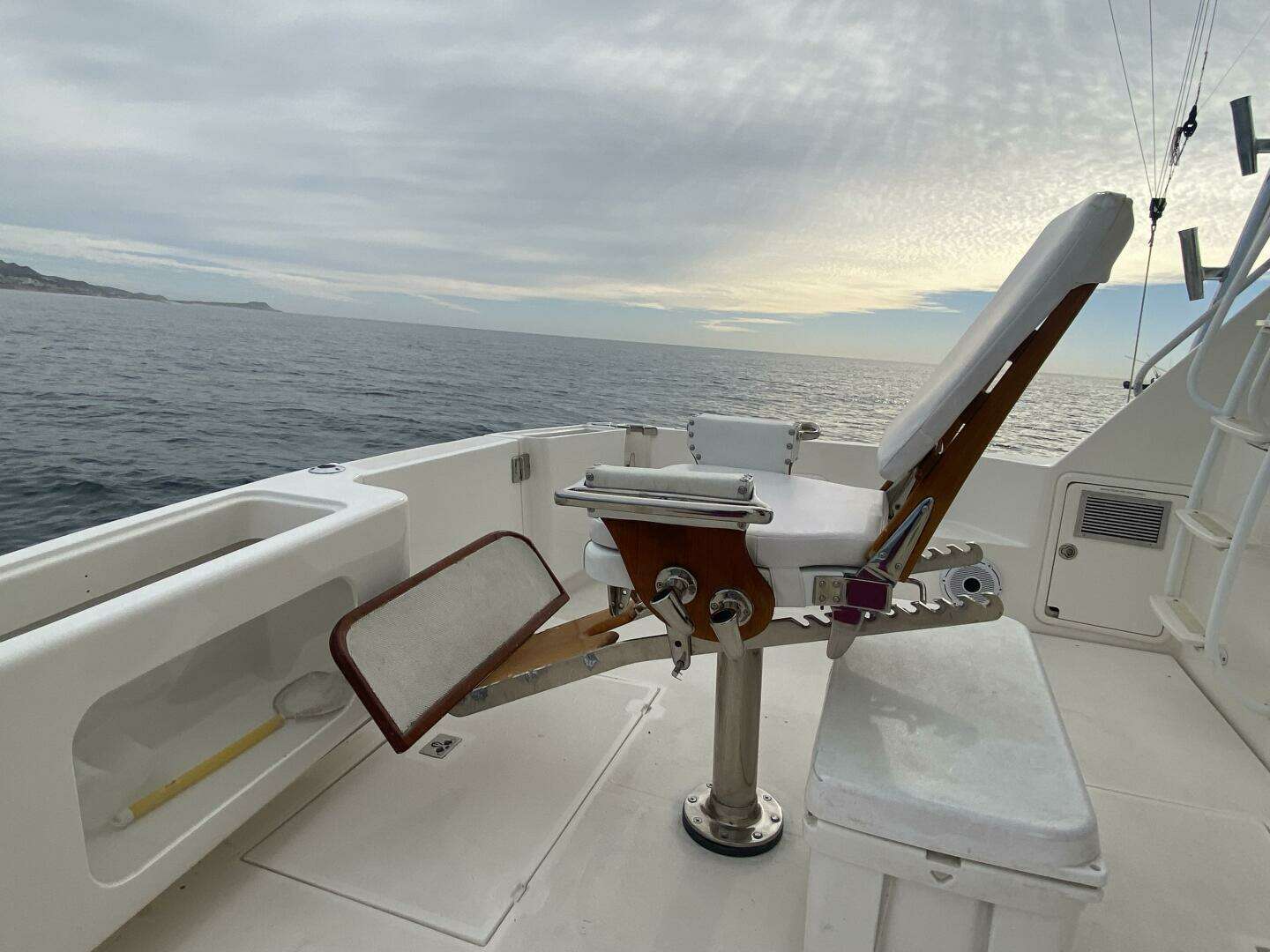 2001 Riviera 43 Flybridge - Image 14