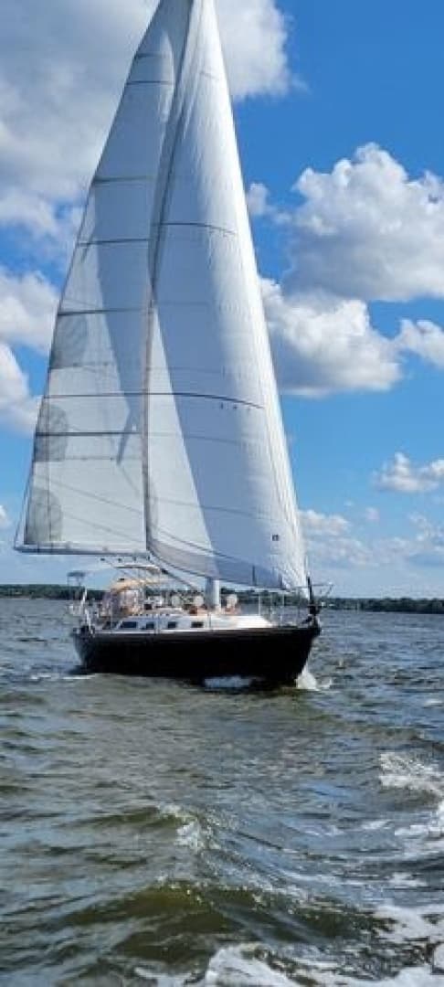 1993 Sabre 38 MK II - Image 2