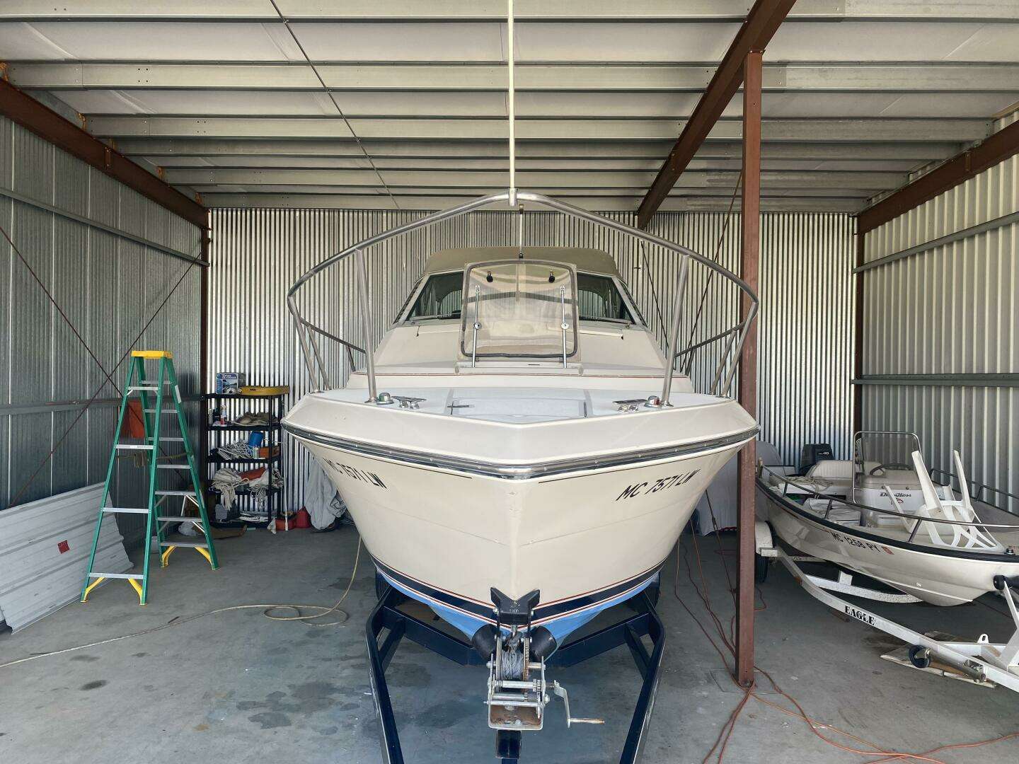 1985 Tiara Sport 2600 Continental - Image 2