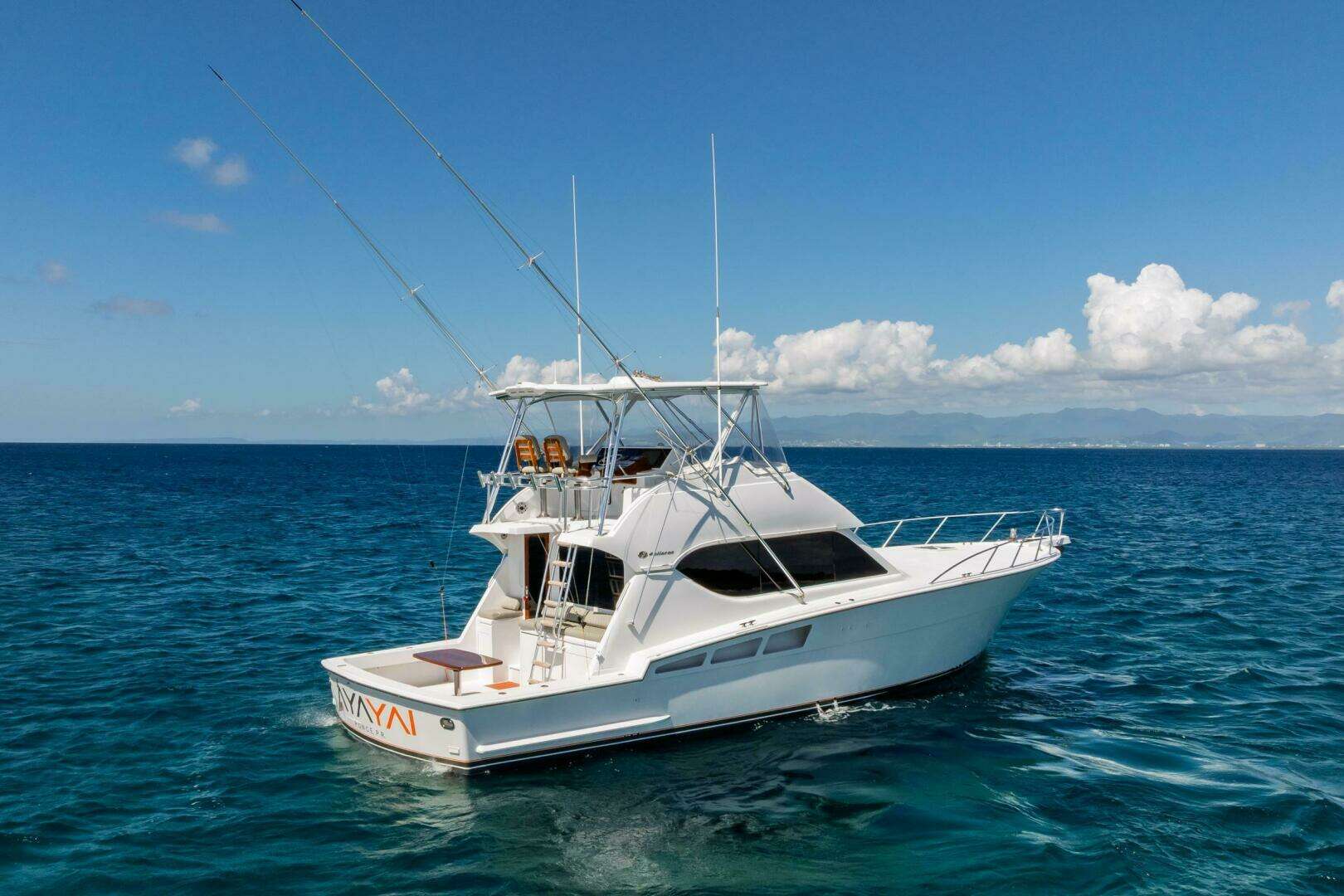 2005 Hatteras 50 Convertible - Image 76