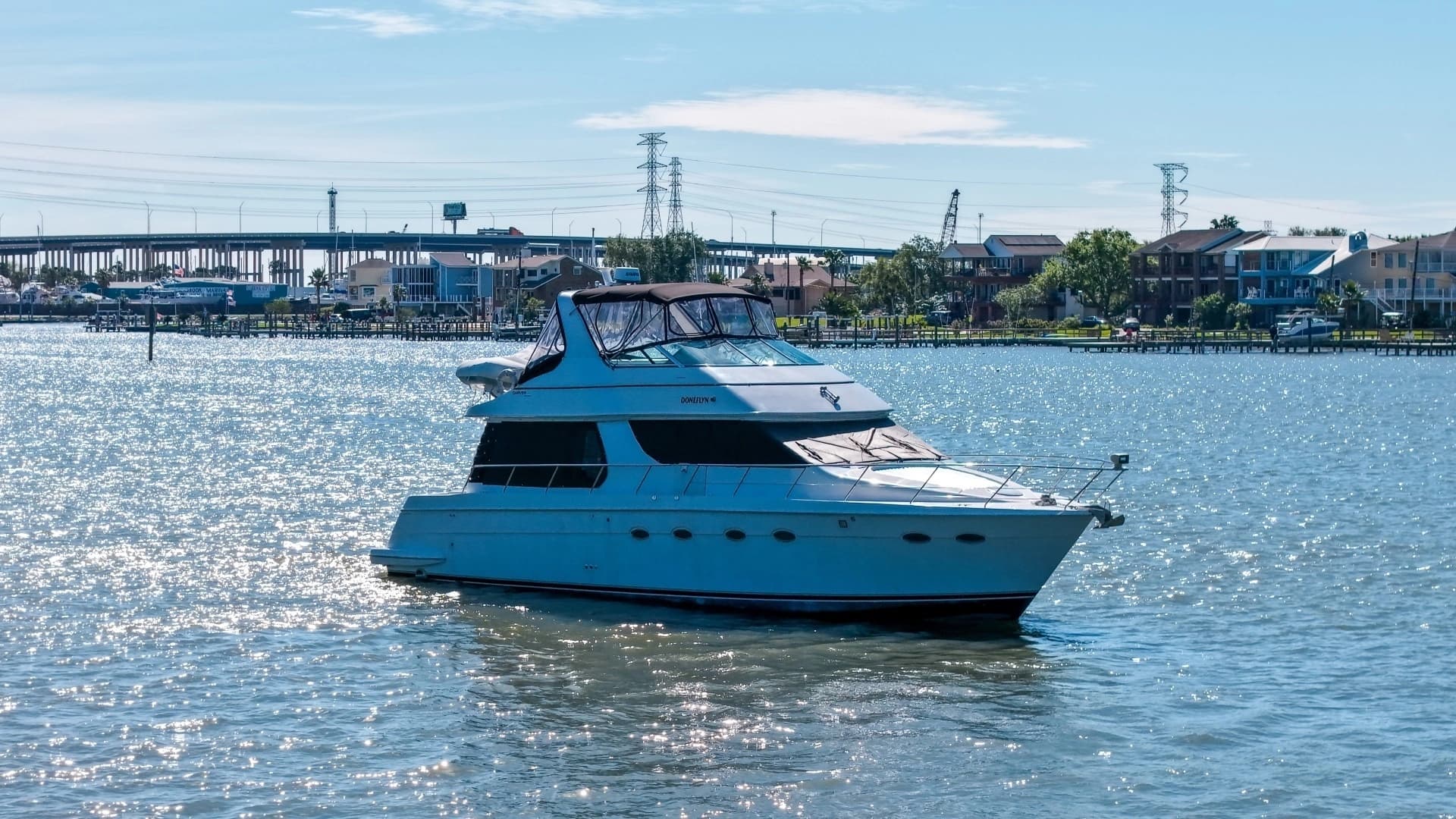 1999 Carver 530 Voyager - Image 30