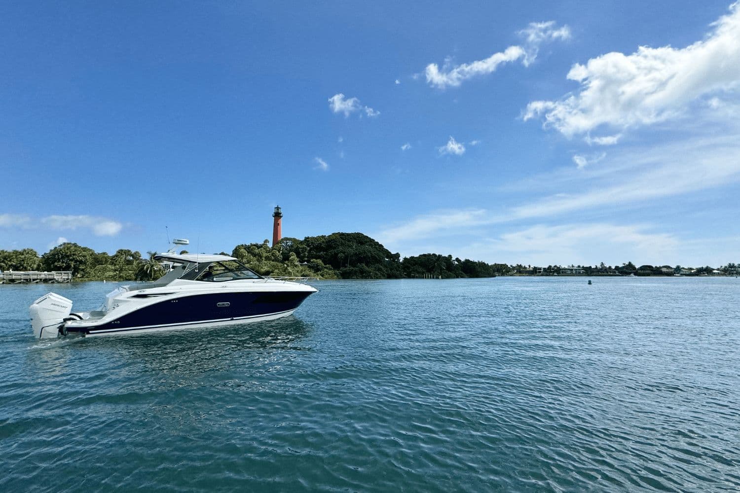 2026 Sea Ray Sundancer 320 Outboard - 2