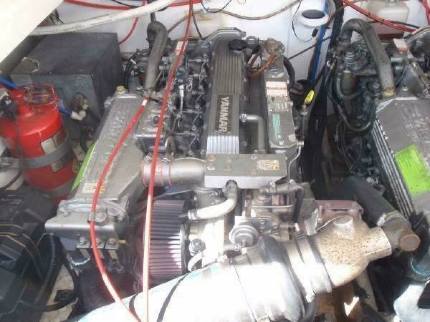 2001 Rampage 30 Express - Image 19