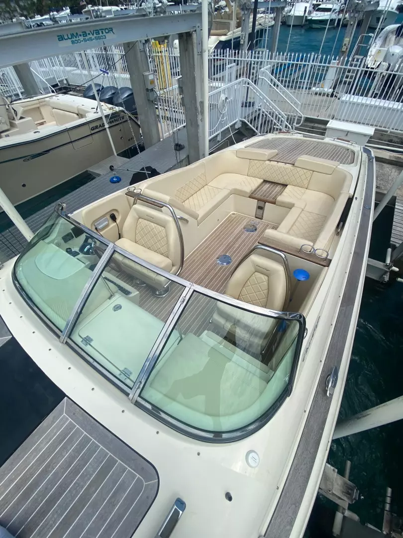 2018 Chris-Craft Corsair 34 - Image 10