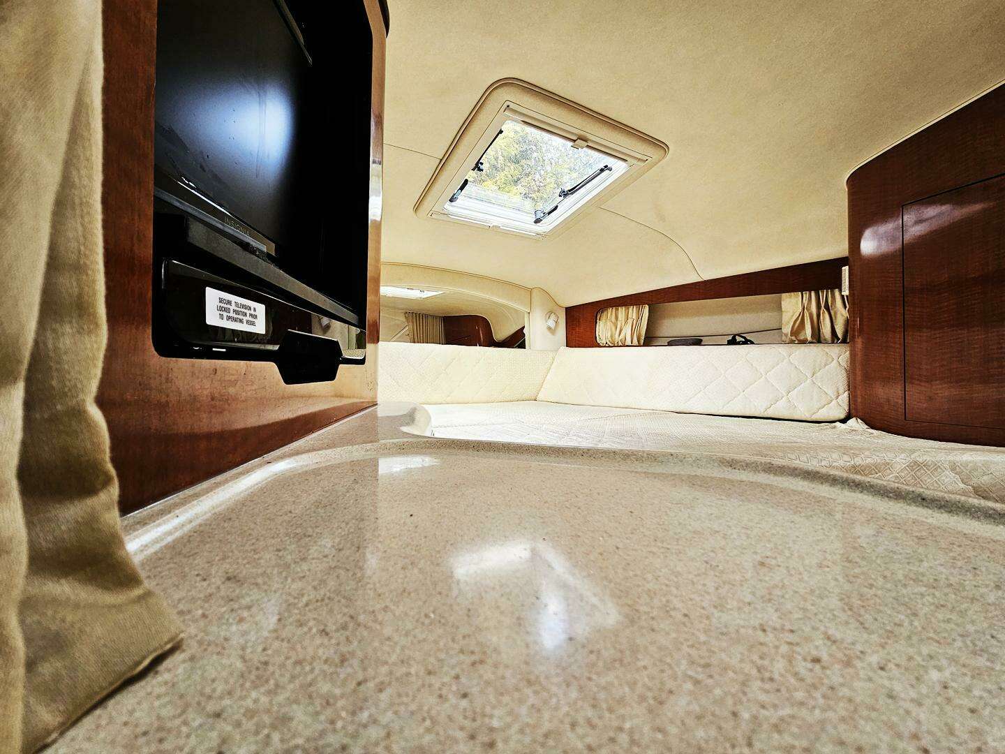 2004 Sea Ray 300 Sundancer - Image 42