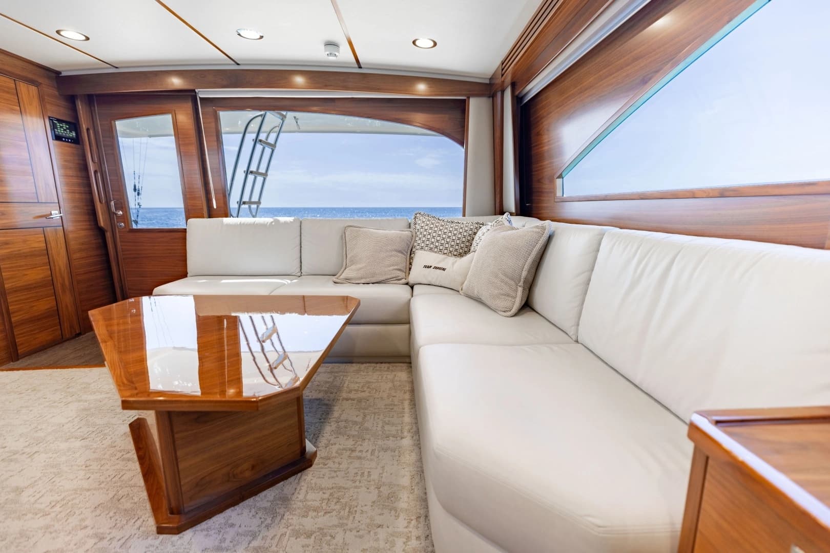 2023 Viking 72 Convertible - Image 8