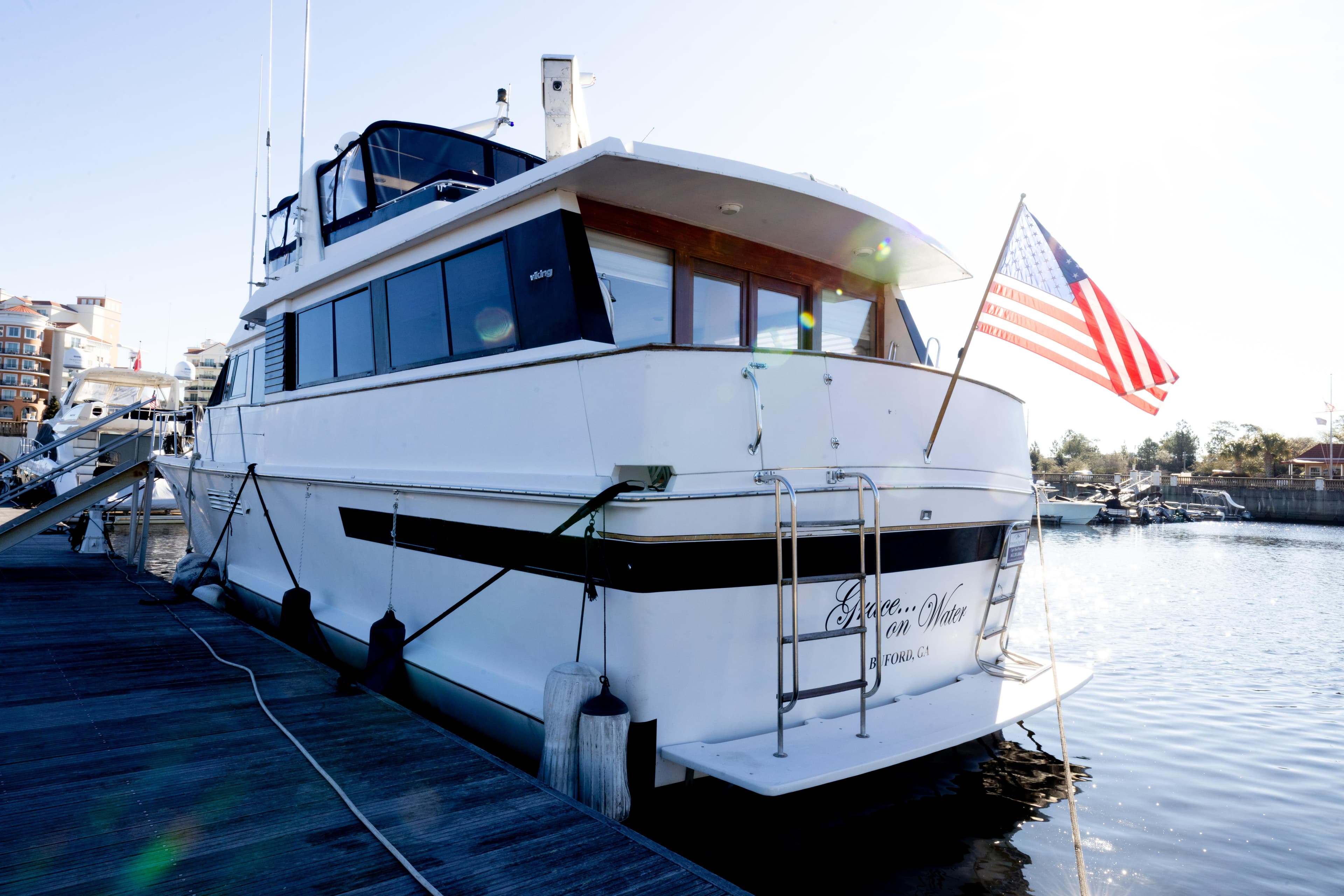 1989 Viking 63 Motor Yacht - 54