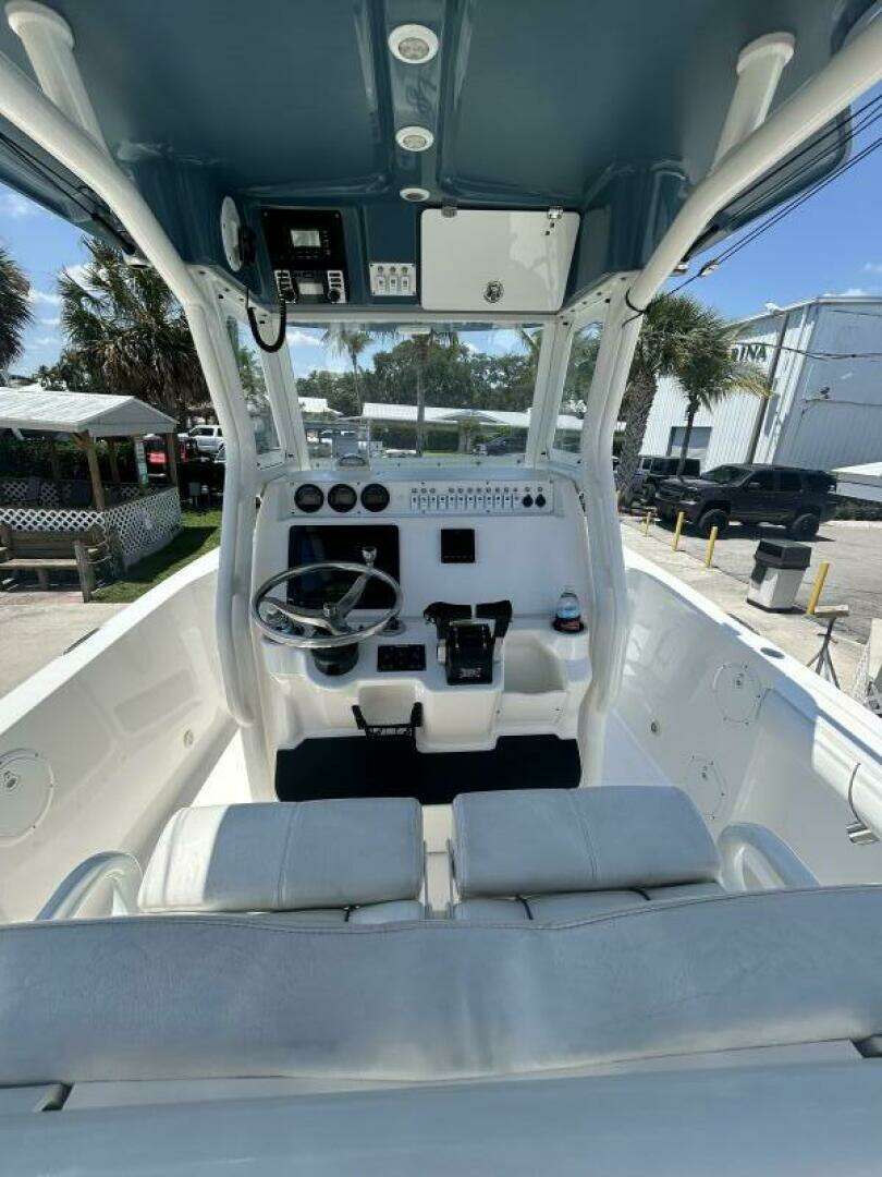 2007 Everglades 240CC - Image 11