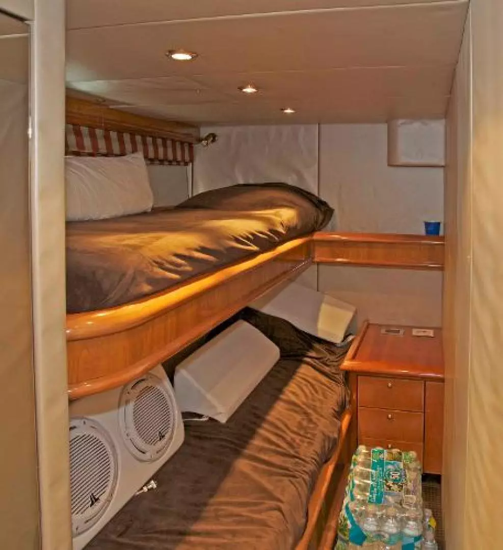1999 Sunseeker Predator - Image 23