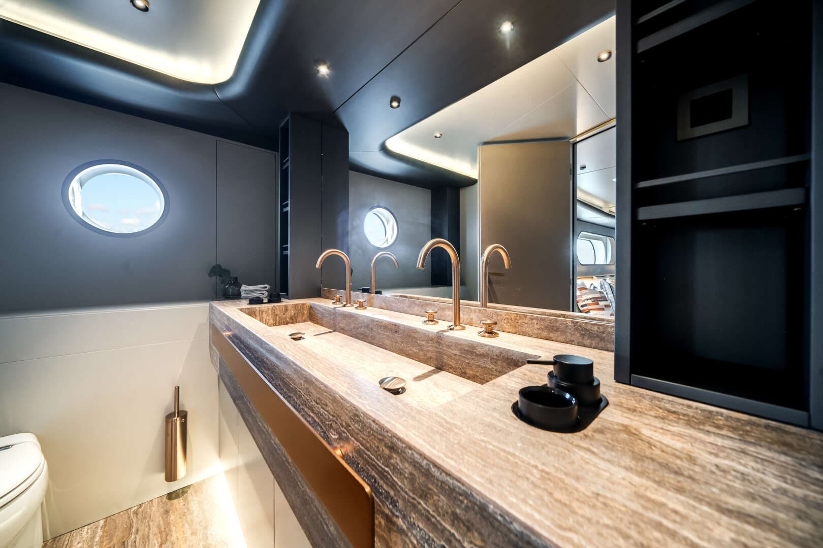 2026 Azimut Magellano 30M - Image 36