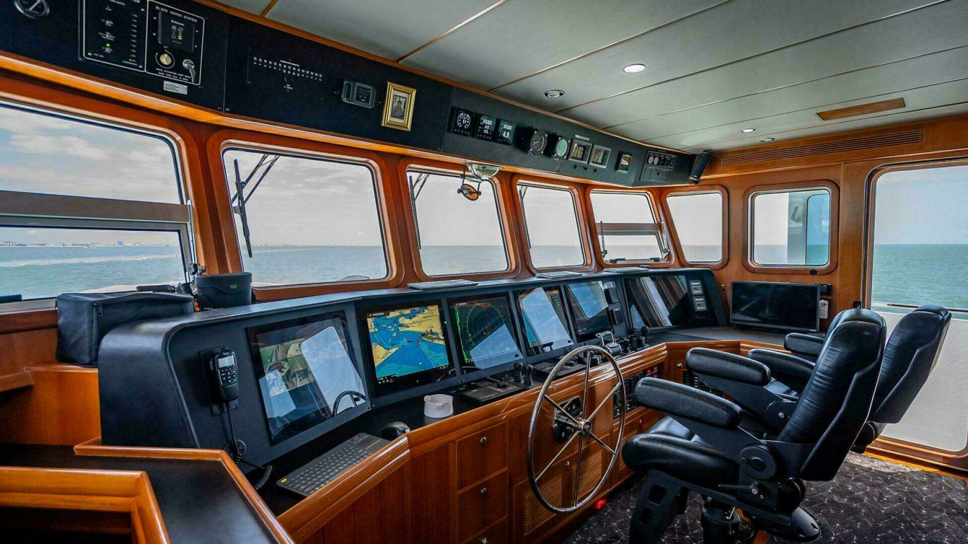 2009 Nordhavn 76 - Image 41