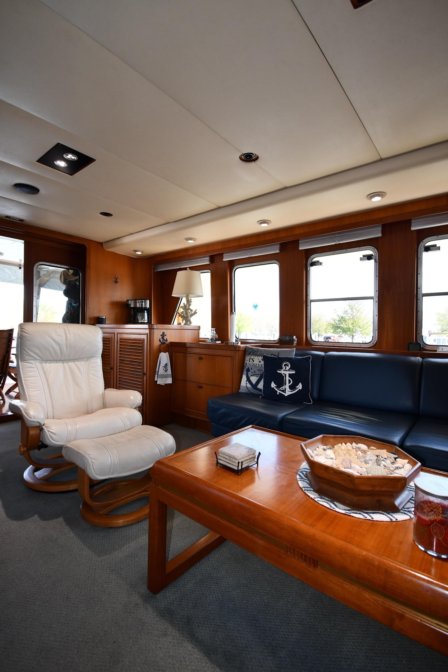 1986 Lowland 64 Pilot House Long Range Motor Yacht - 98