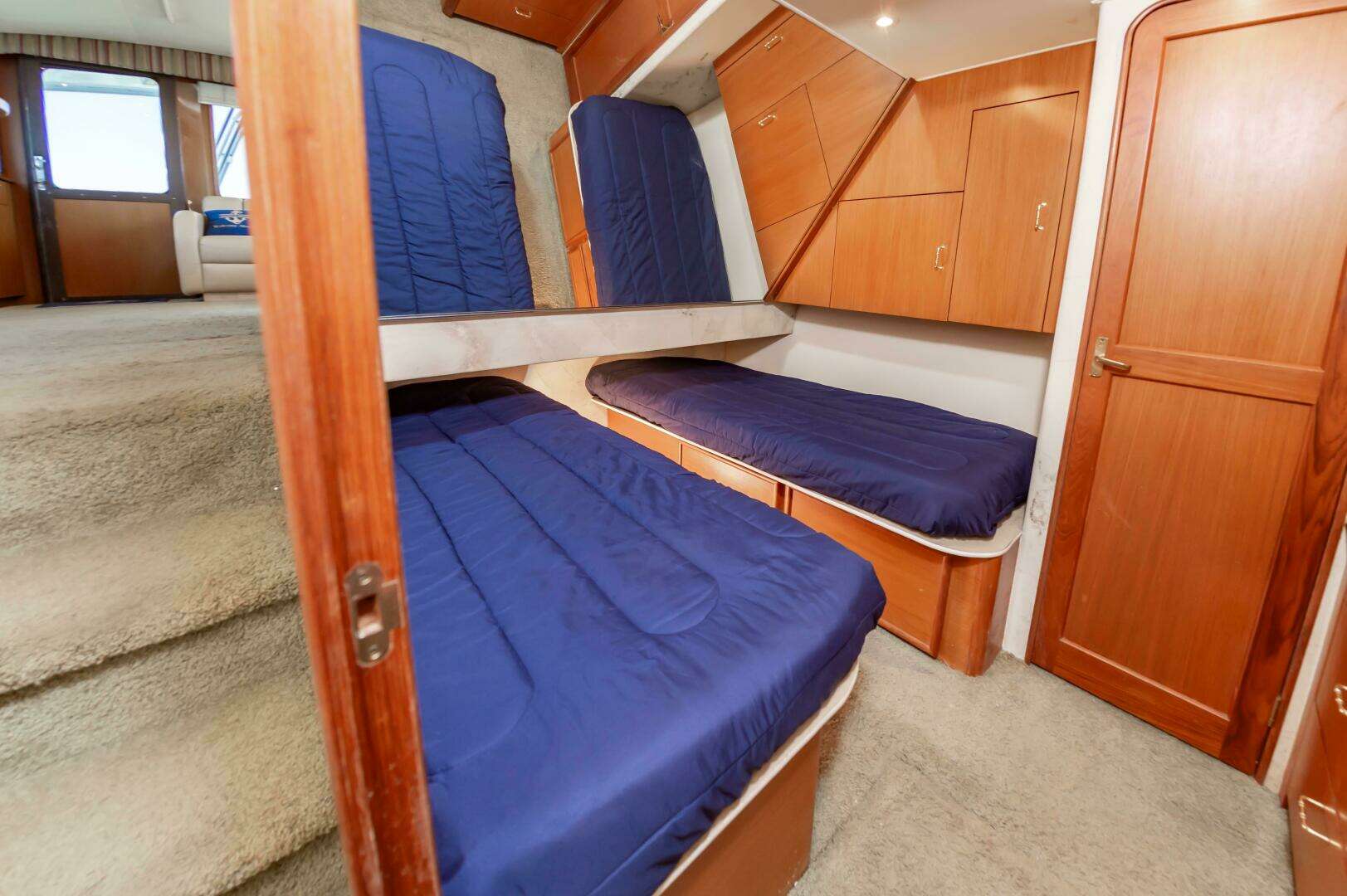 2000 Ocean 48 Supersport - Image 41