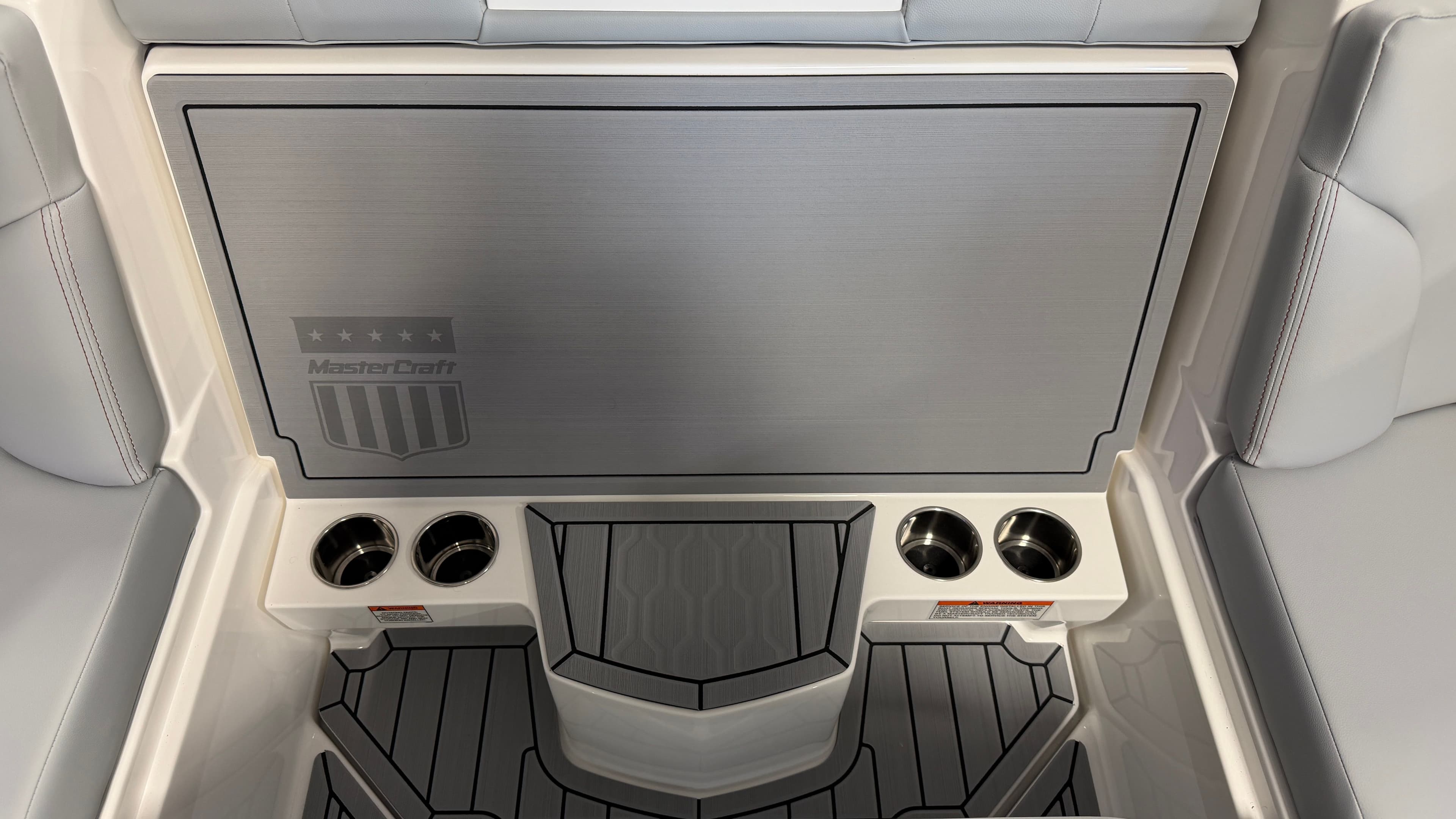 2026 MasterCraft XT22 - 35