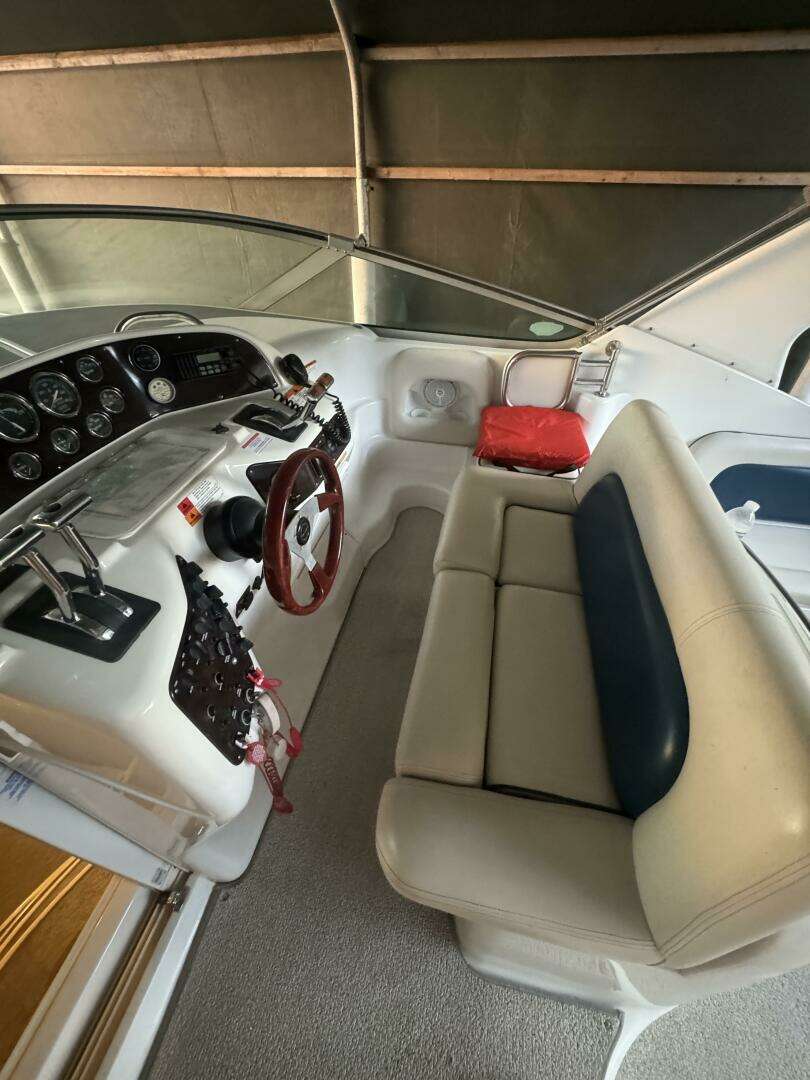 2003 Chris-Craft 328 Express Cruiser - Image 5