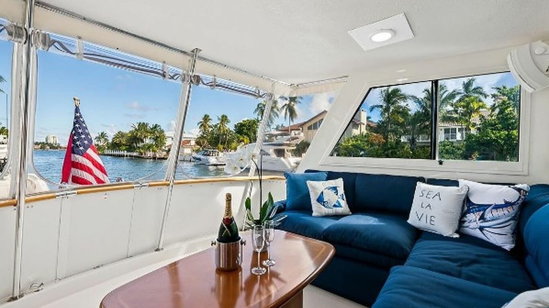 1989 Hatteras Motor Yacht - Image 29