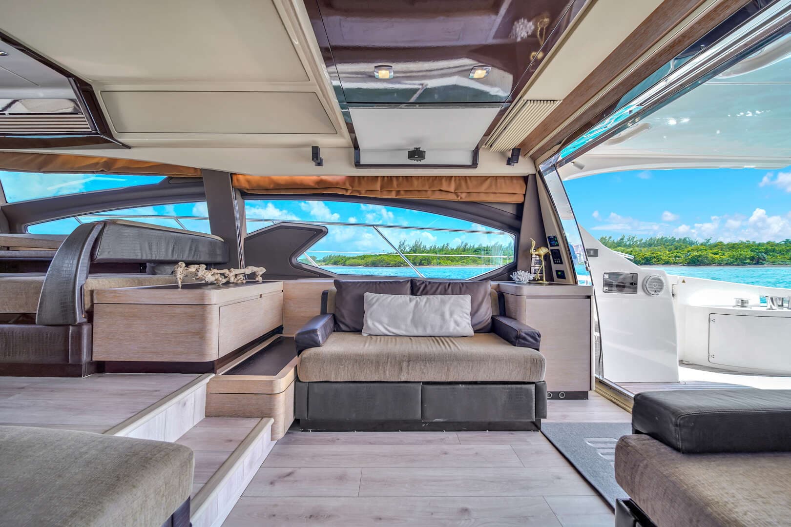 2012 Azimut 64 FLY - Image 52