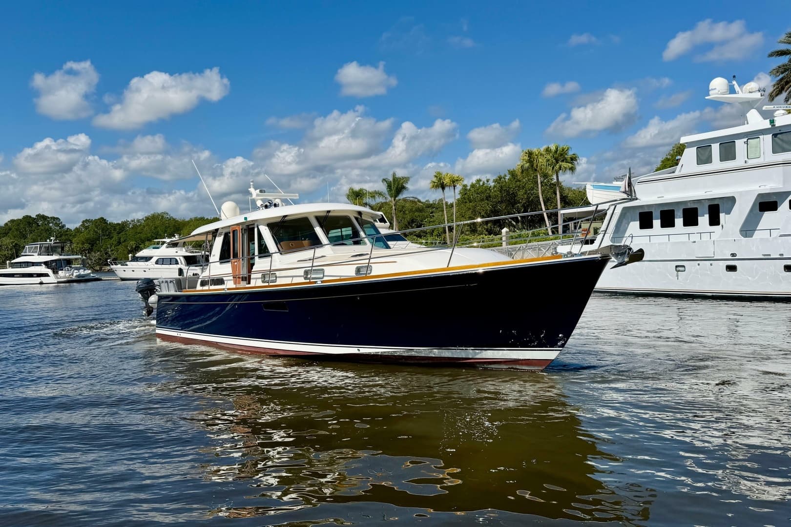 2016 Sabre 48 Salon Express - Image 4
