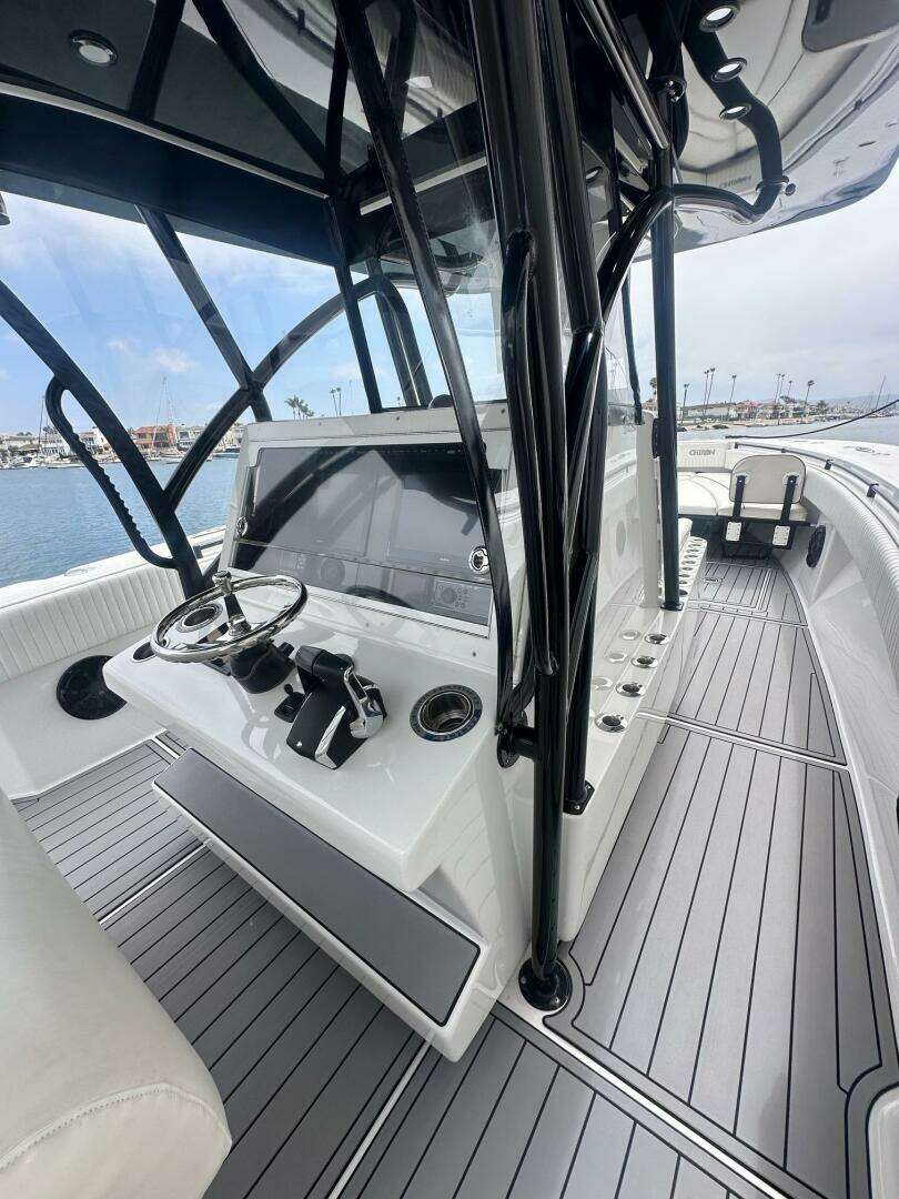 2019 SeaHunter 39 Center Console - Image 13