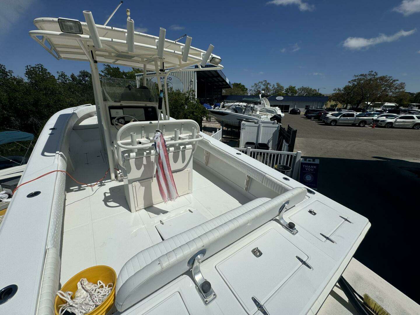 2006 Jupiter 31 CC Forward Seating - Image 16