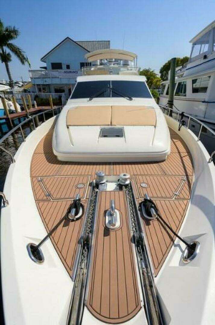 2000 Ferretti Yachts 72 Motoryacht - Image 8