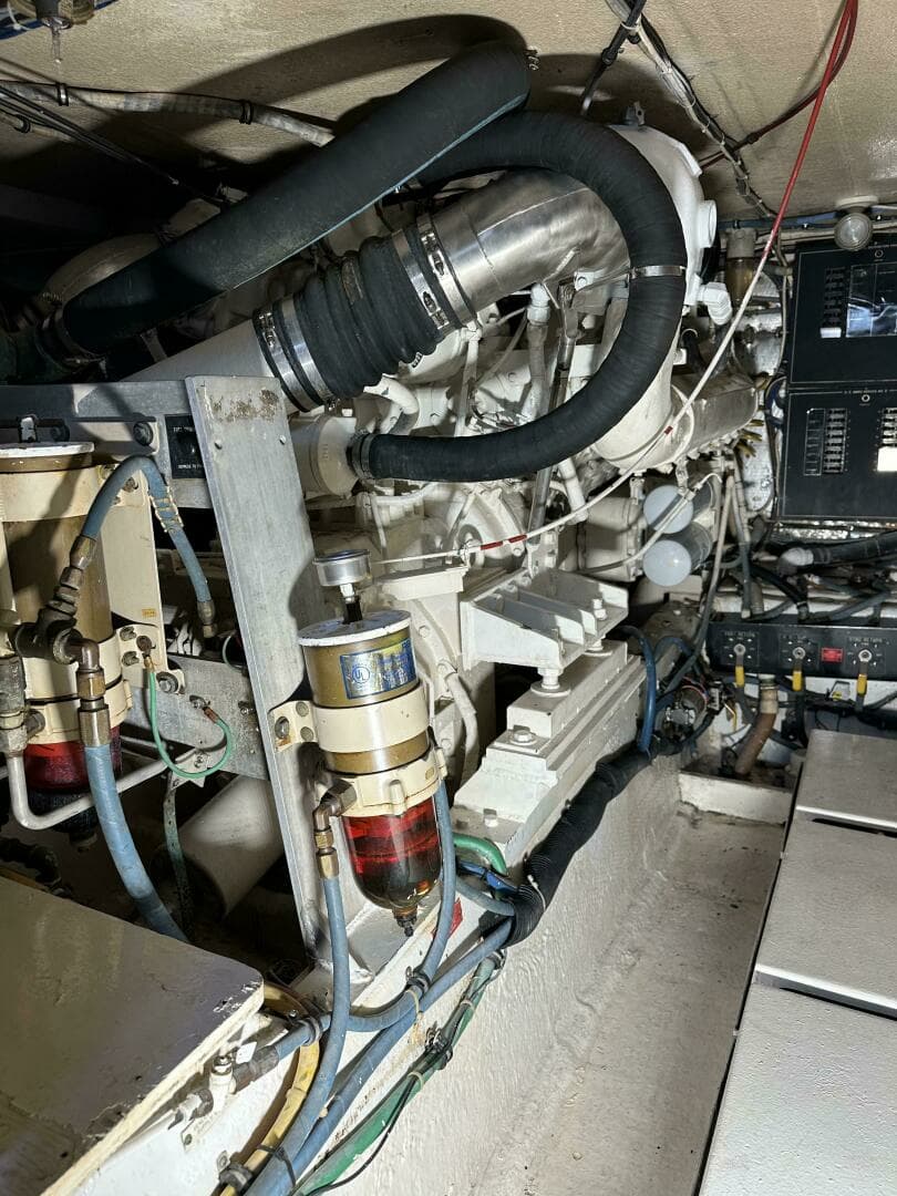 1992 Hatteras 50 Convertible - Image 36