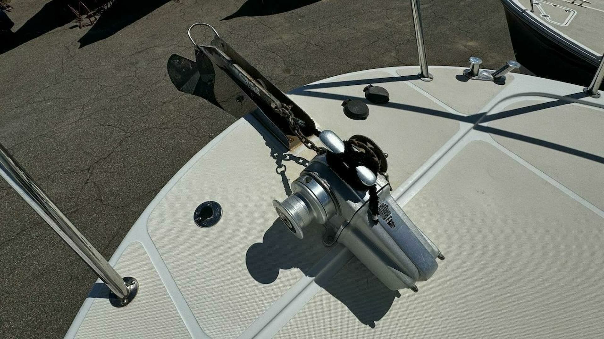 2001 American Tug 34 - Image 6