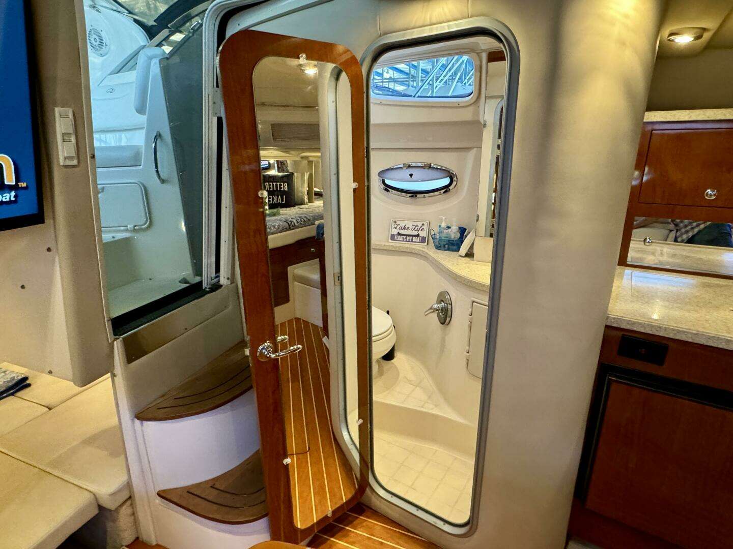 2006 Regal 3360 Window Express - Image 65