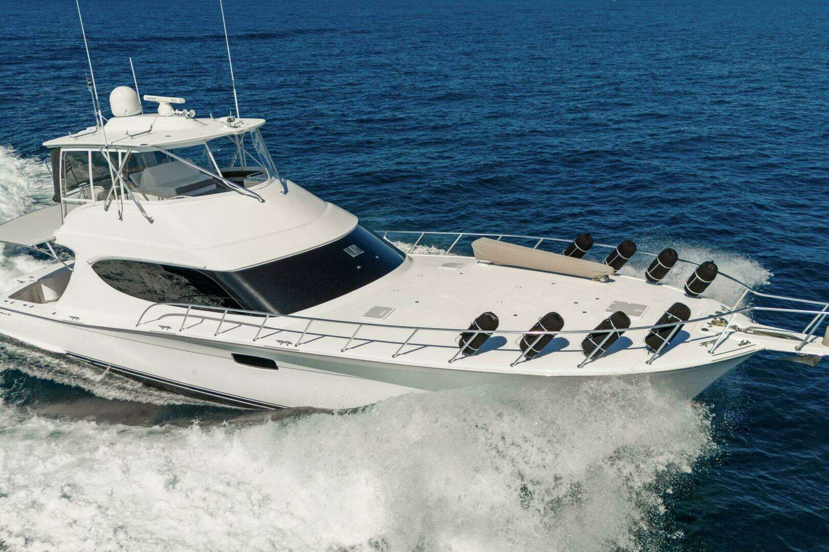 2016 Hatteras GT63 - Image 10