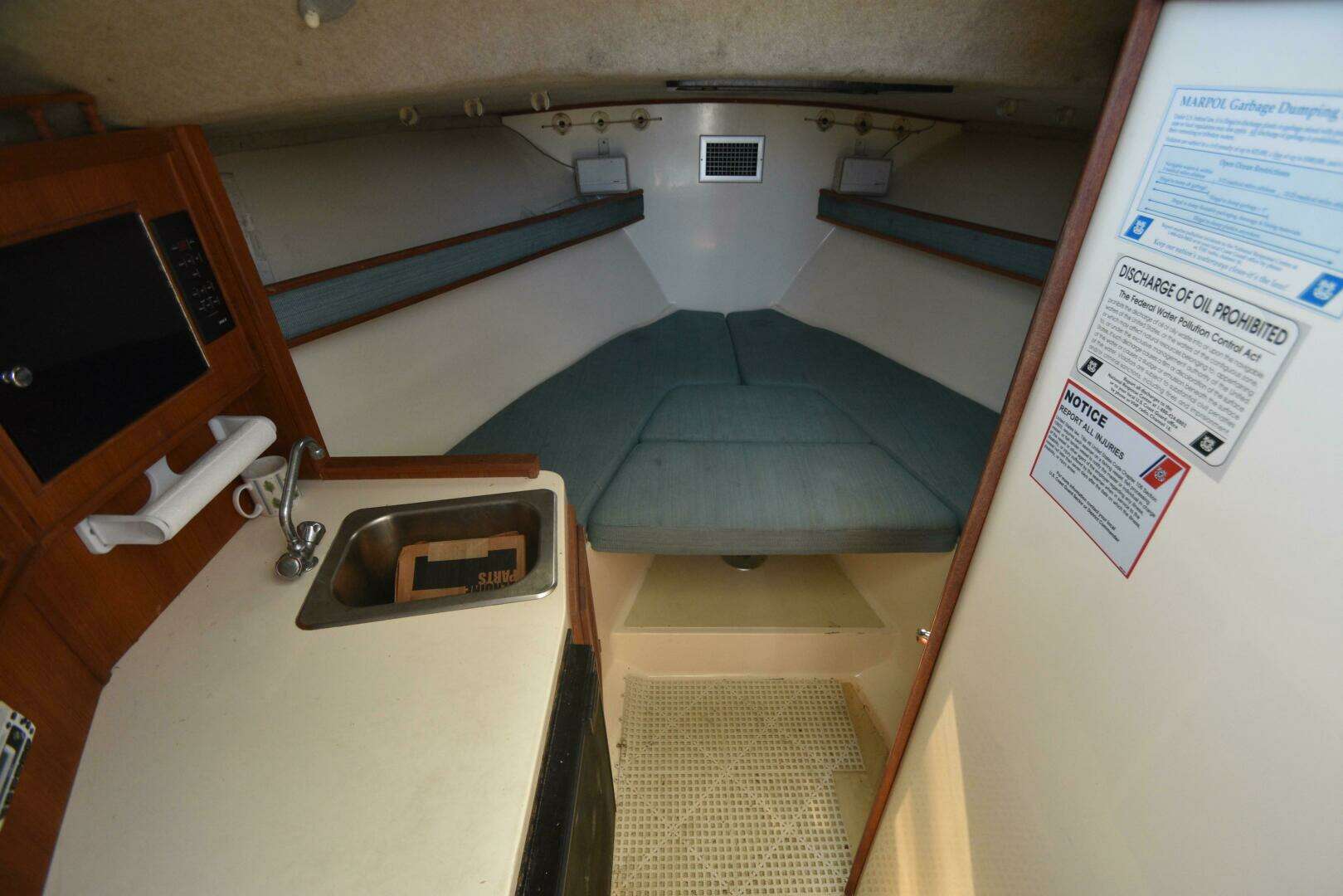 1999 Carolina Classic 28 Express - Image 18