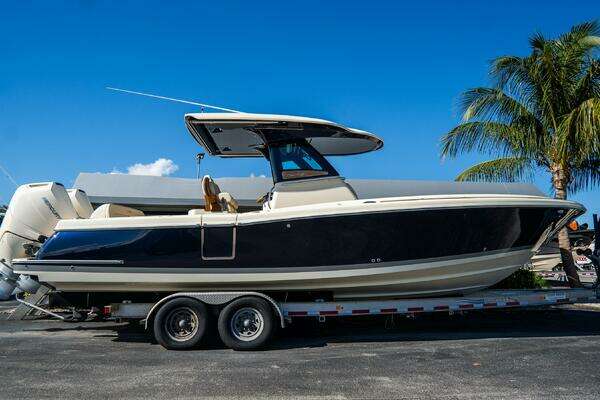 2025 Chris-Craft Catalina