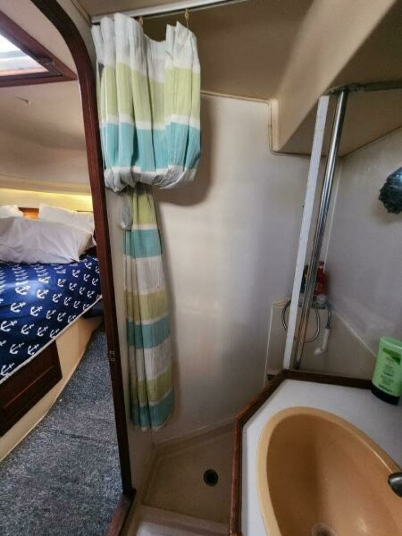 1990 Catalina Morgan Classic 41 - Image 18