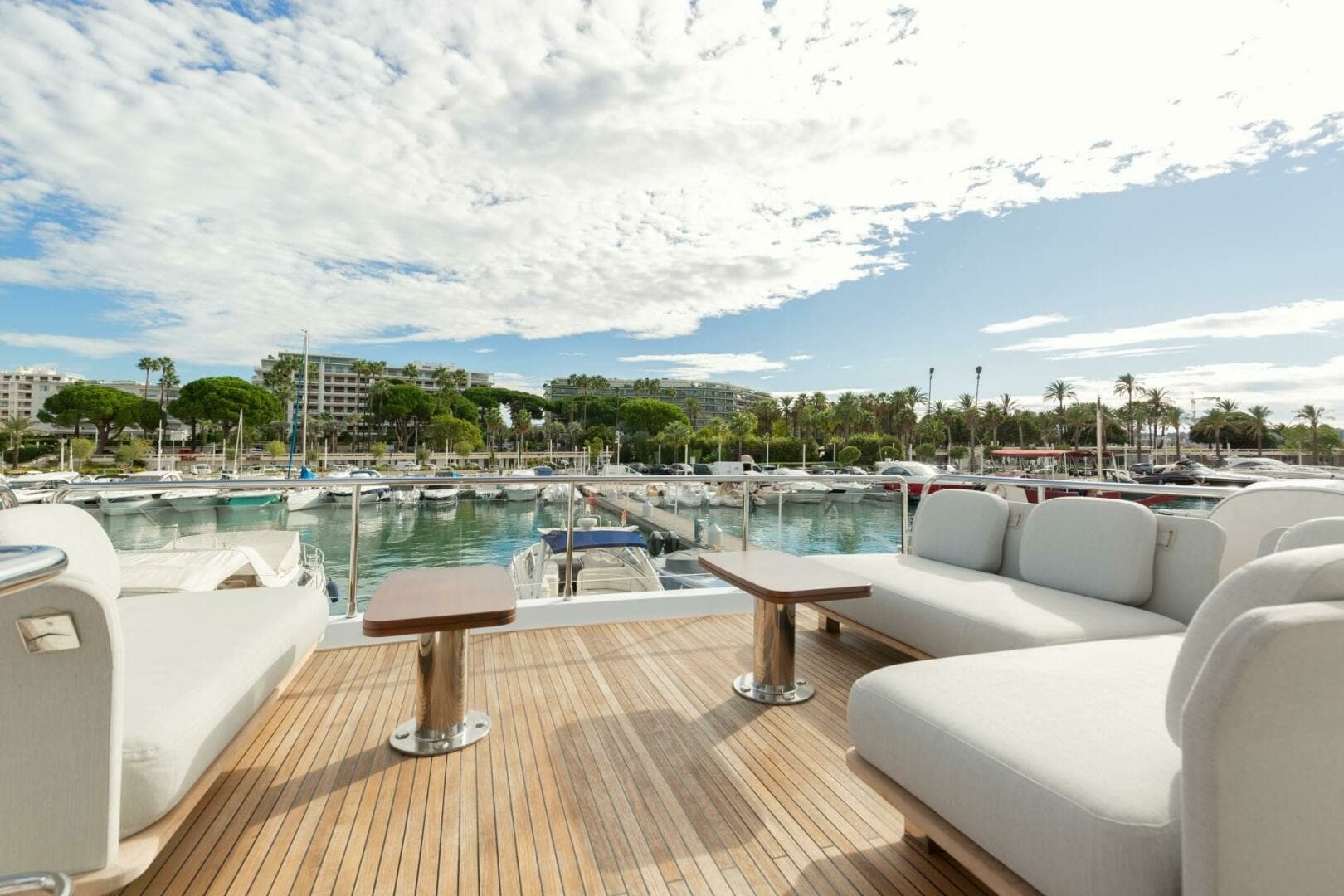 2020 Azimut 72 Flybridge - Image 9