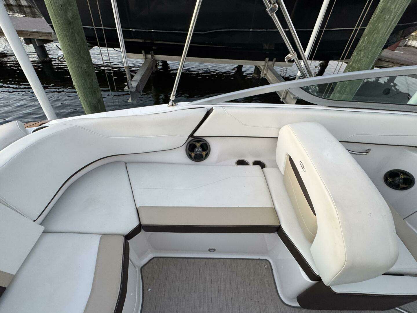 2016 Regal 23 OBX - Image 26
