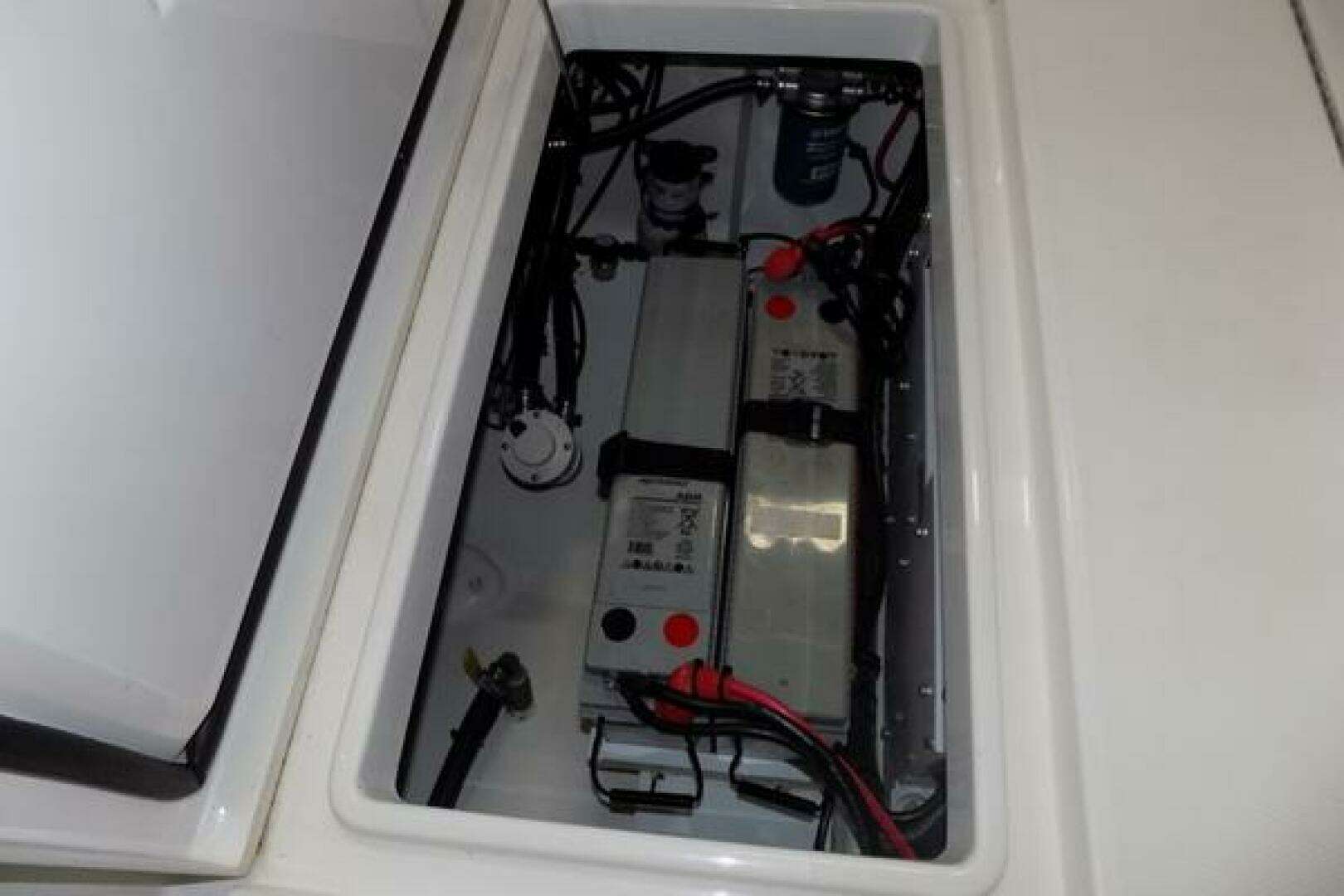 2013 Regulator 34SS - Image 27