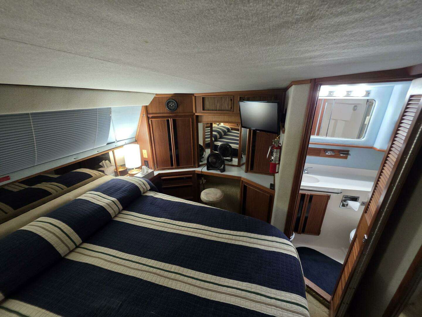 1988 Sea Ray 415 - Image 41