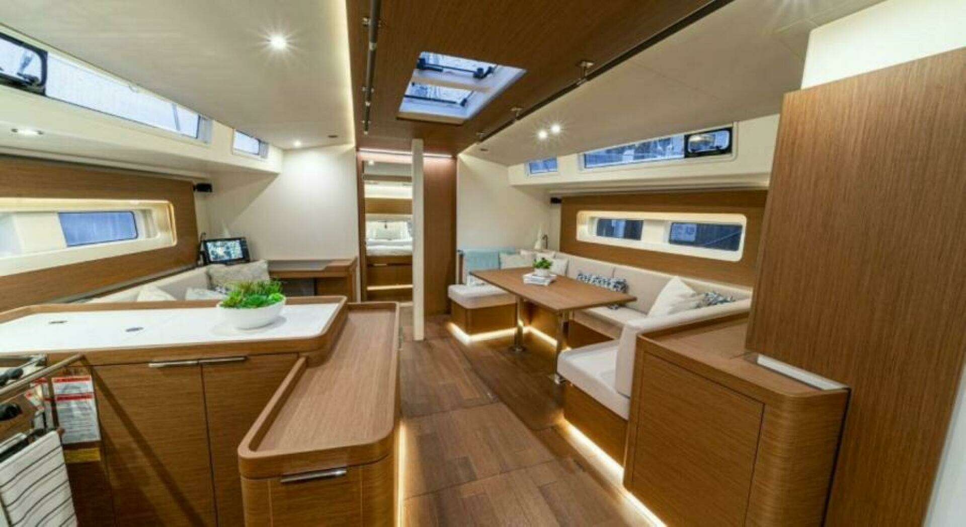2025 Beneteau Oceanis Yacht 54 - Image 8
