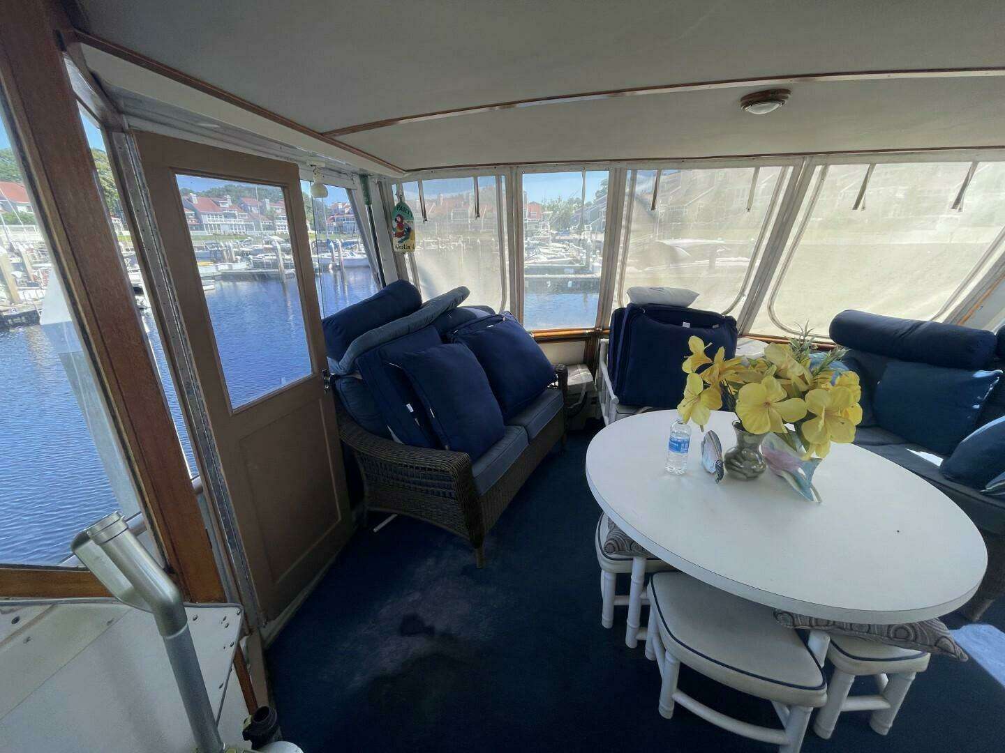 1969 Chris-Craft 47 Commander - Image 35