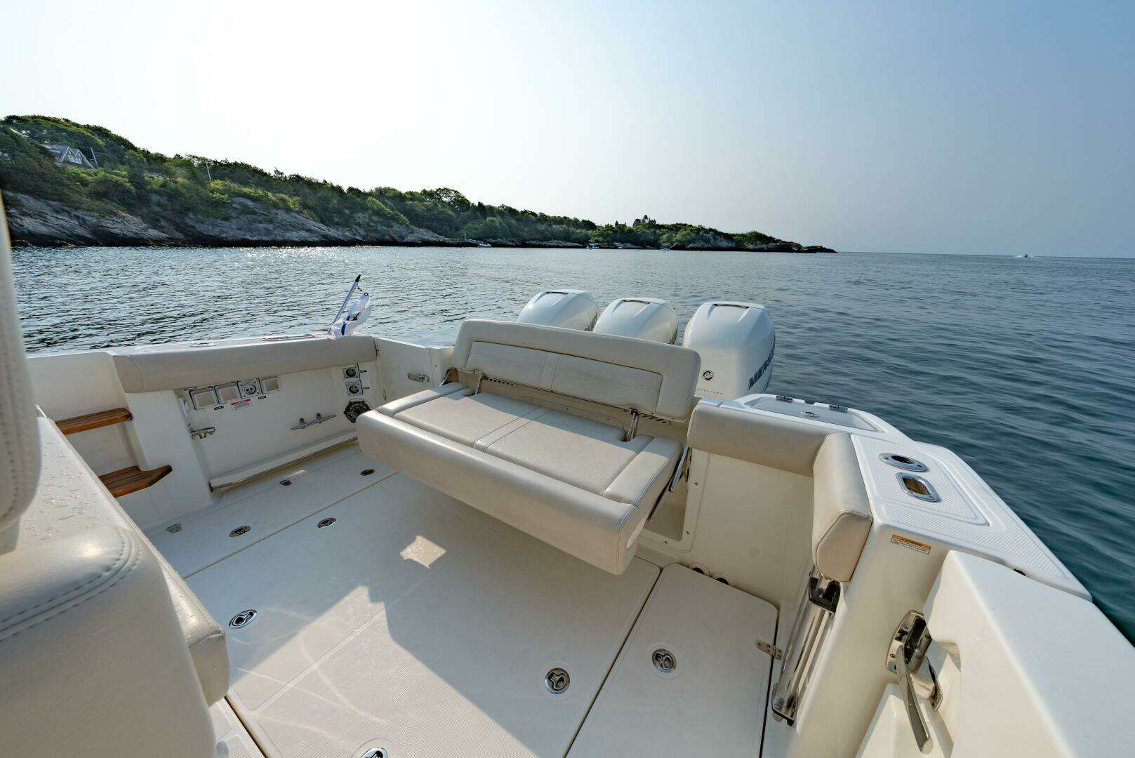 2019 Boston Whaler 350 EX Realm - Image 35
