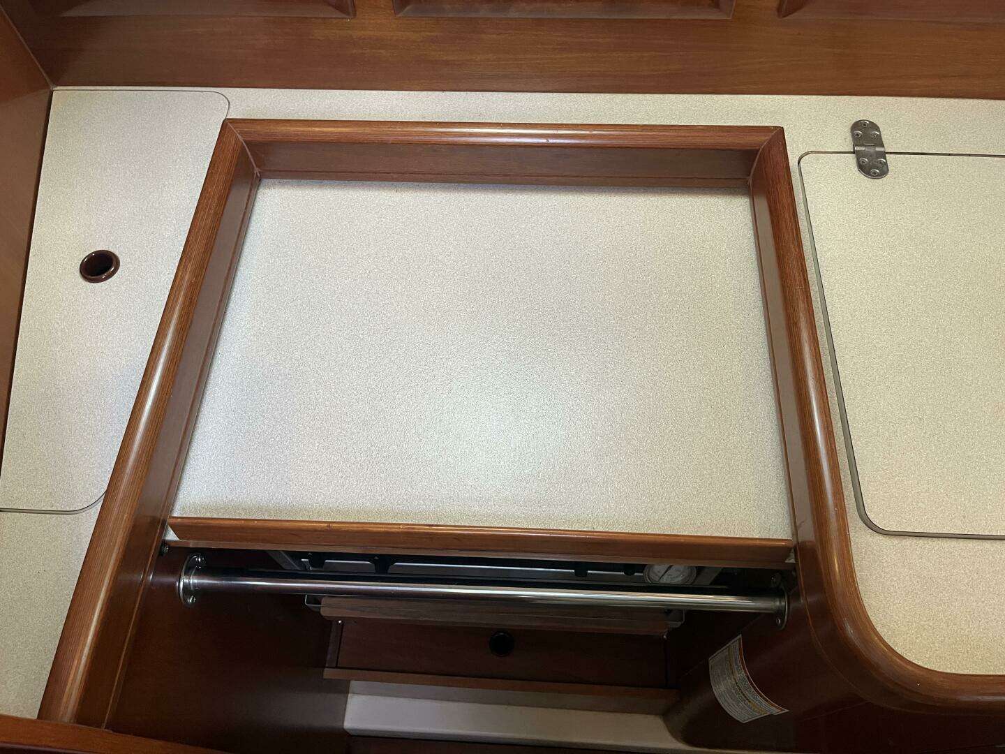 2001 Beneteau Oceanis 381 - Image 30