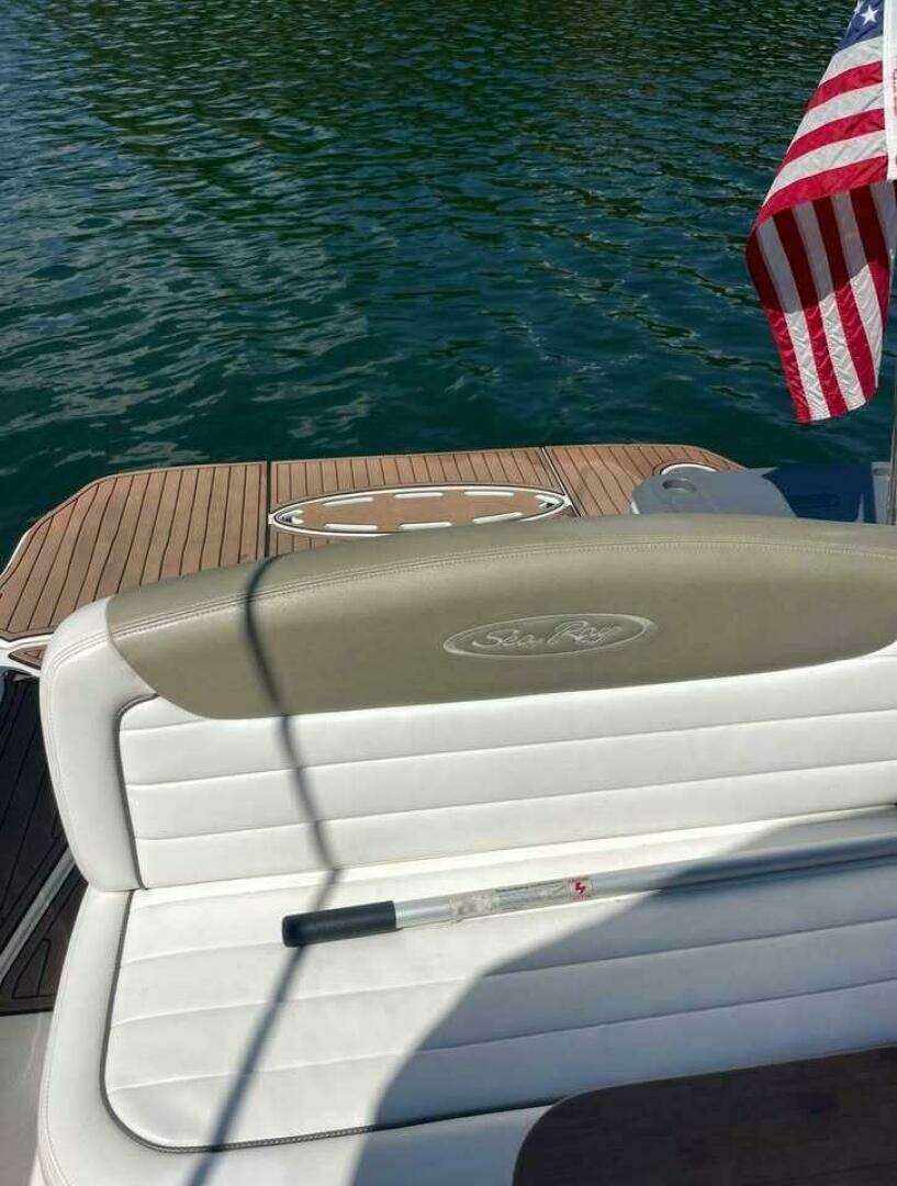 2008 Sea Ray 290 Sundancer - Image 14