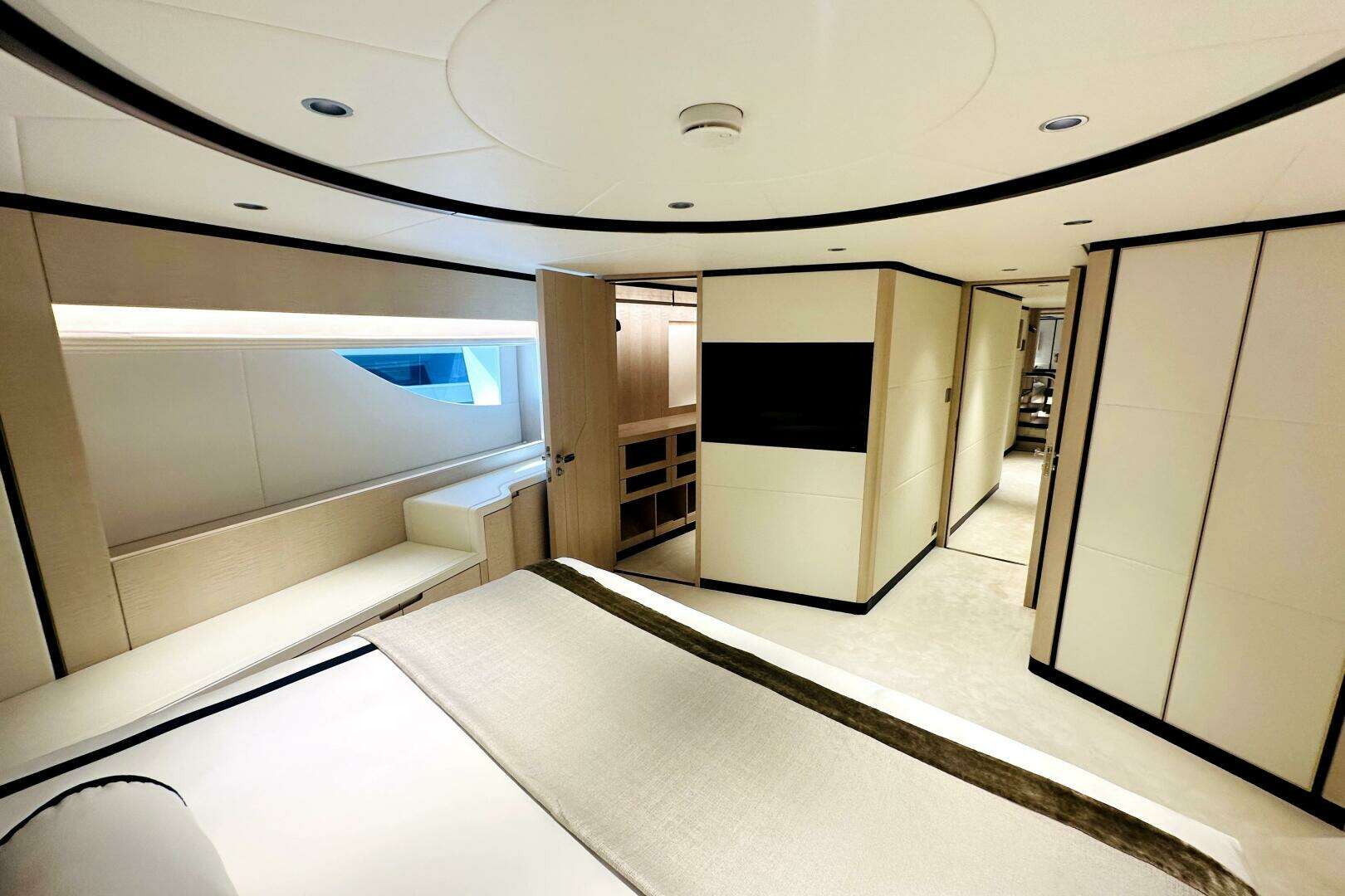 2024 Majesty Yachts 120 - Image 23